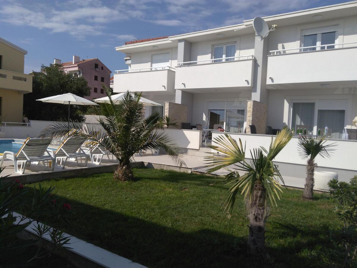 Luxury Apartments Cuba 1 Novalja Bagian luar foto