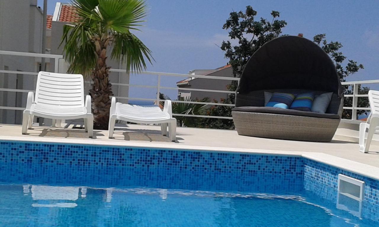 Luxury Apartments Cuba 1 Novalja Bagian luar foto