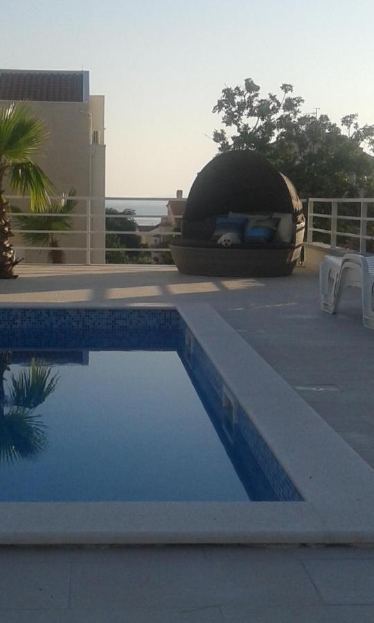 Luxury Apartments Cuba 1 Novalja Bagian luar foto