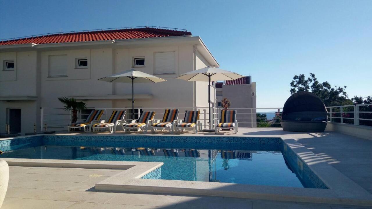 Luxury Apartments Cuba 1 Novalja Bagian luar foto