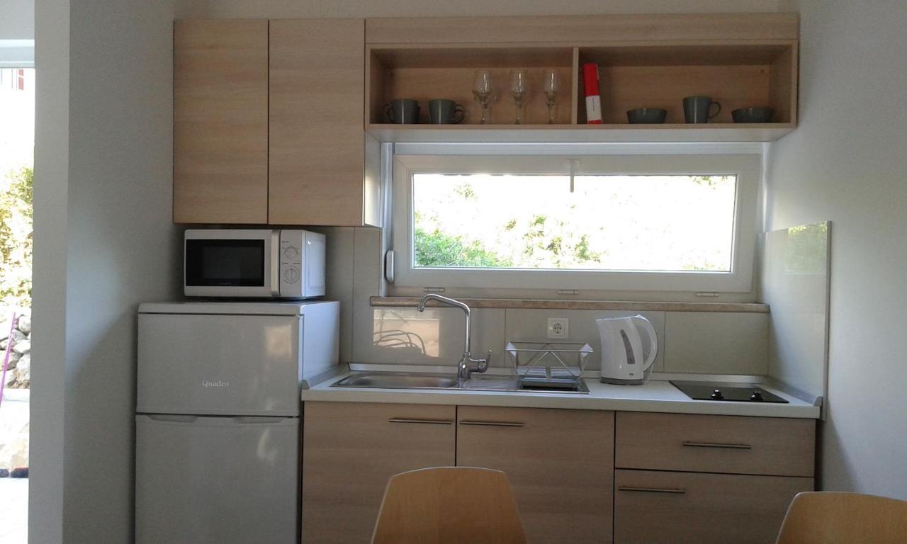 Luxury Apartments Cuba 1 Novalja Bagian luar foto