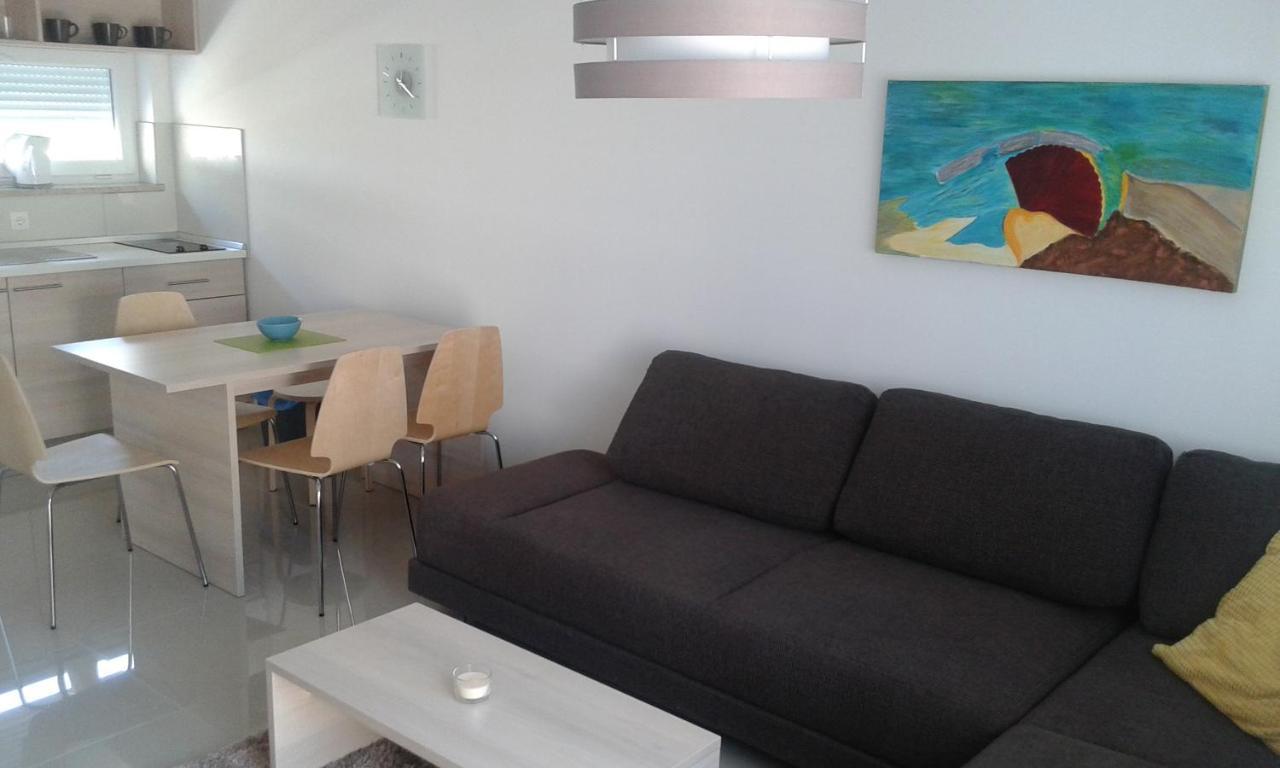 Luxury Apartments Cuba 1 Novalja Bagian luar foto