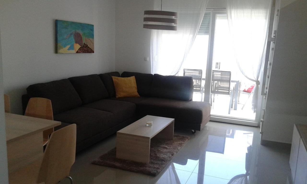 Luxury Apartments Cuba 1 Novalja Bagian luar foto